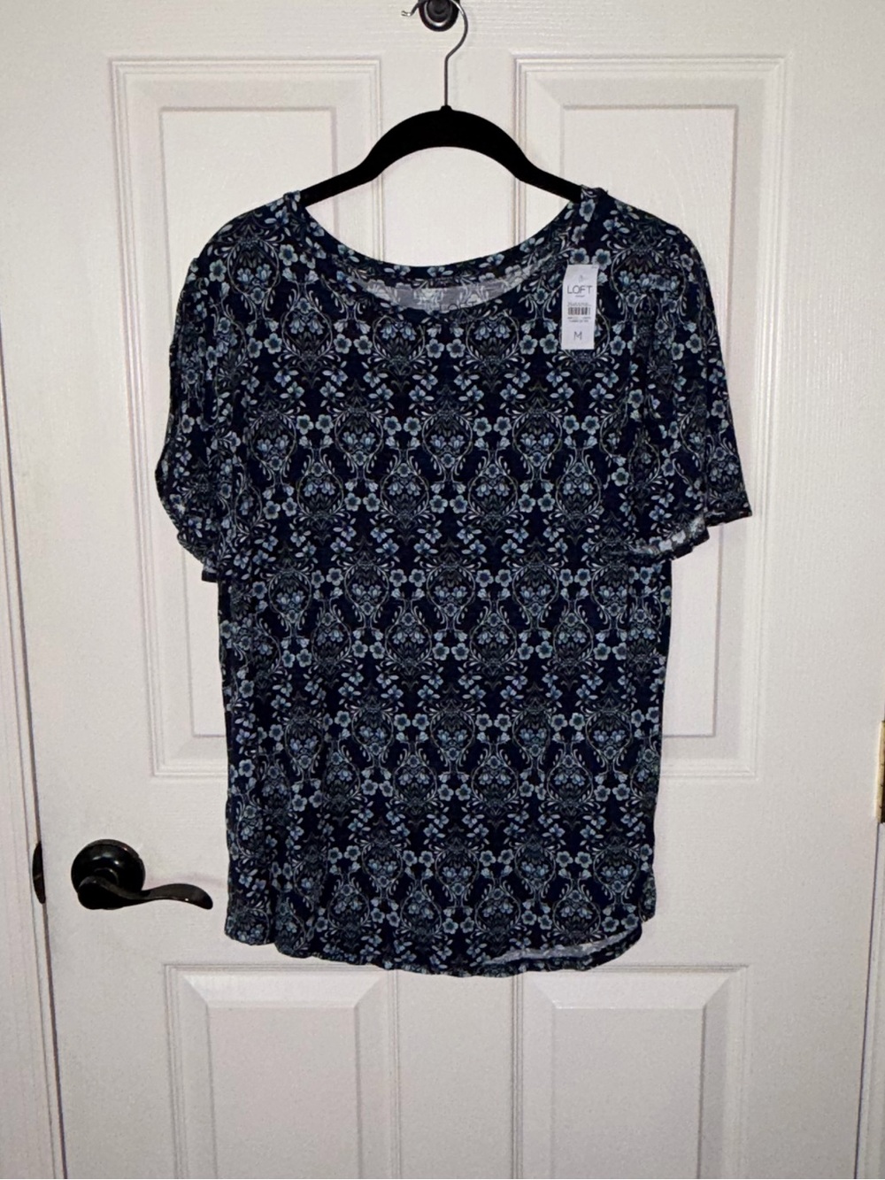 LOFT Navy Floral Blouse - NEW!🍂